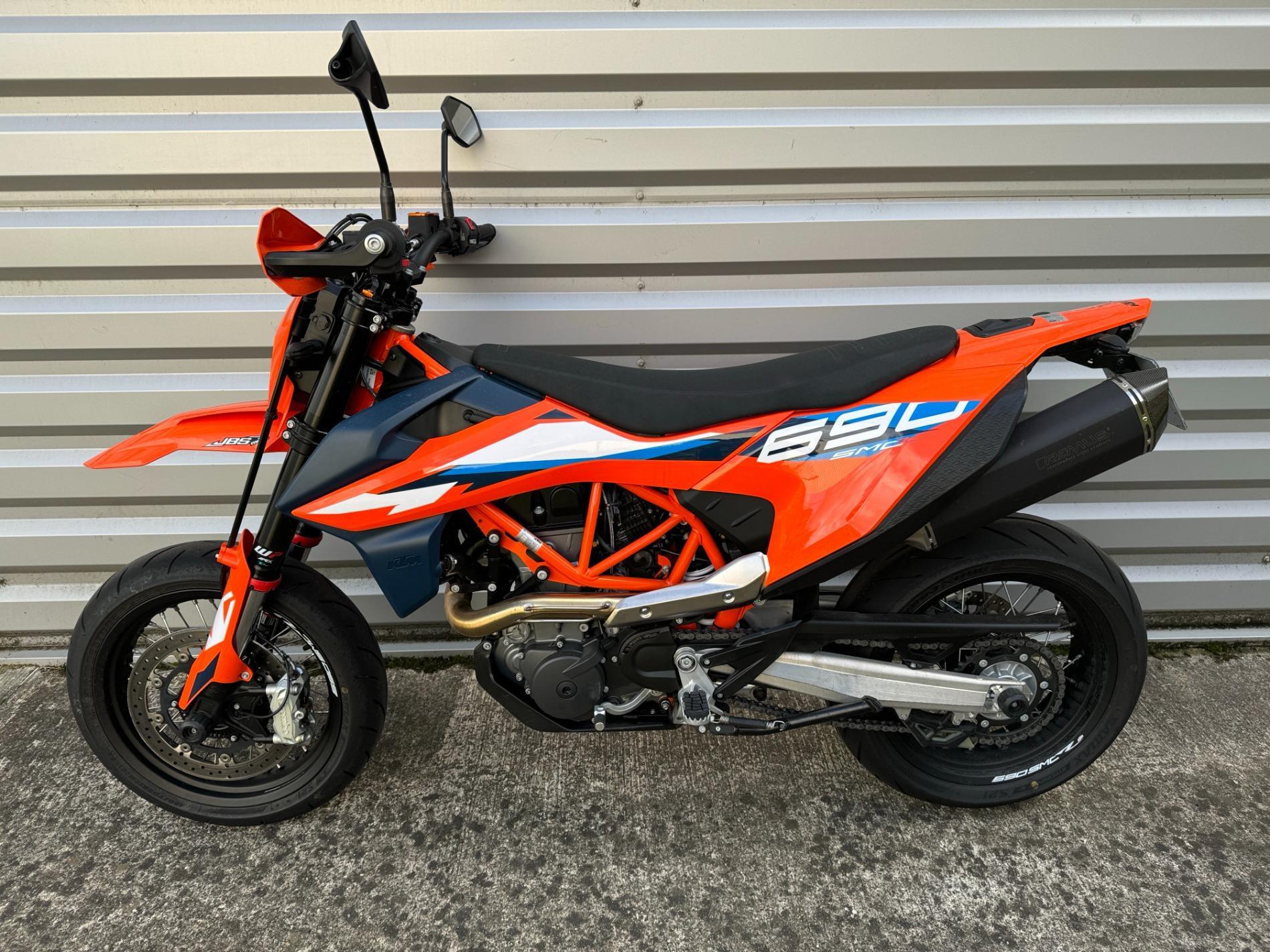 KTM 690 SMC R 2024