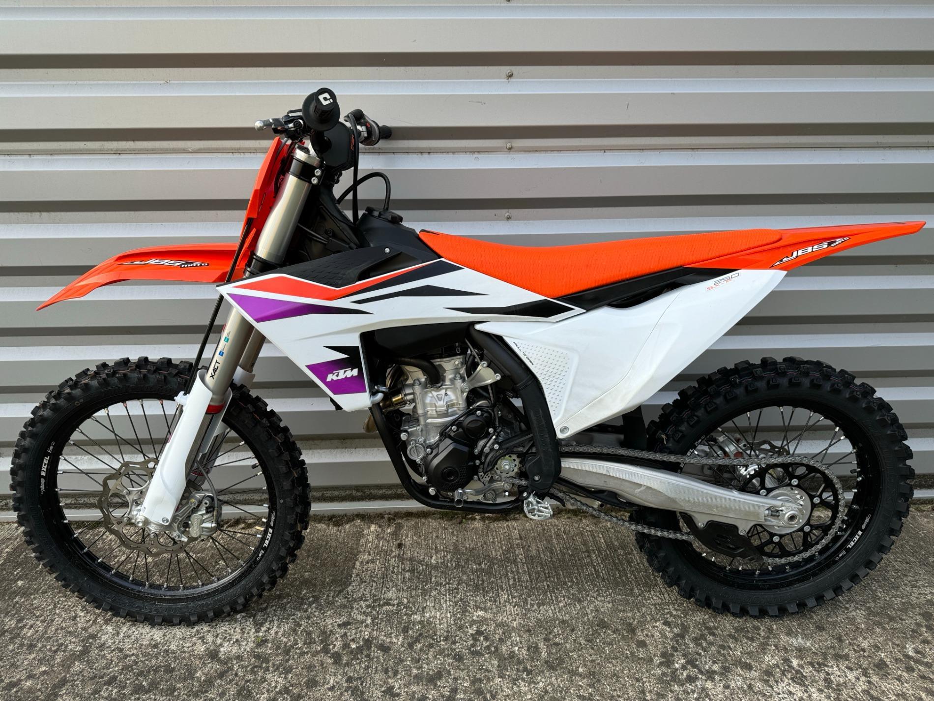 KTM 250 SX-F 2024